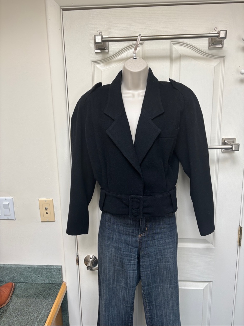 Japanese fashion 
Junko Shimada black cropped bomber /trench-style jacket.🧥